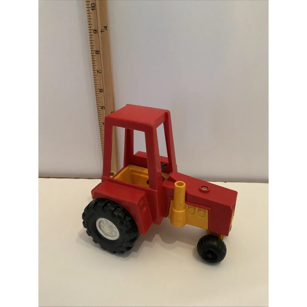VINTAGE 1980 Fisher Price #331 HUSKY HELPER Red Tractor Farm Toy‎ COOL