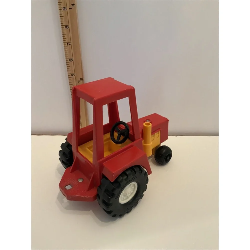 VINTAGE 1980 Fisher Price #331 HUSKY HELPER Red Tractor Farm Toy‎ COOL
