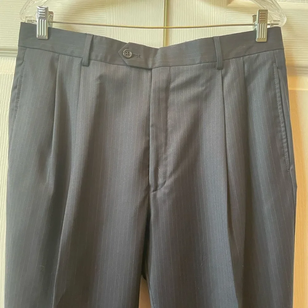 Navy Blue Pin Stripe Jos. A. Bank Signature Collection Suit 100% Wool 40R NWT