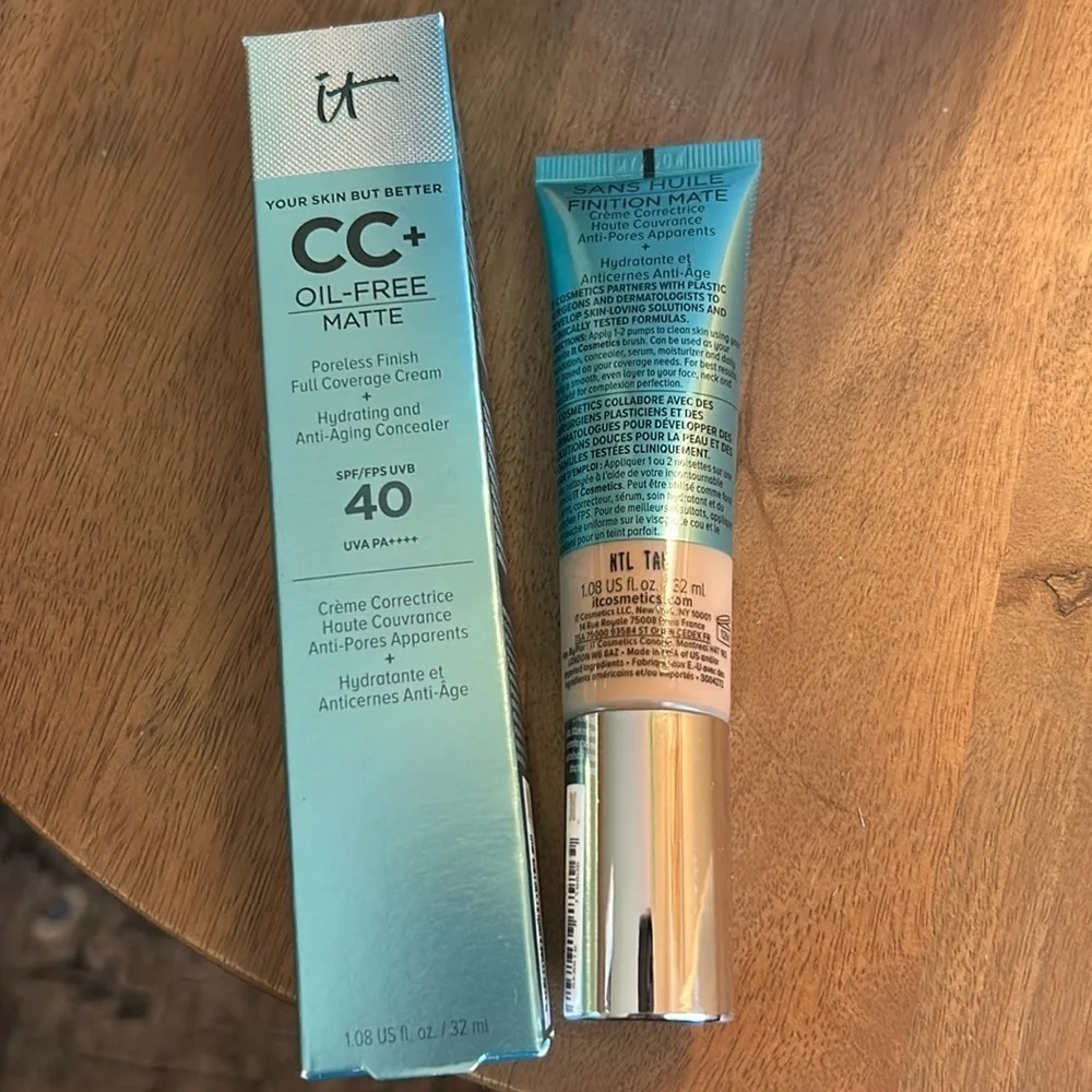 - It Cosmetics CC+ Cream Oil-Free Matte with SPF 40 Full-size neutral TAN