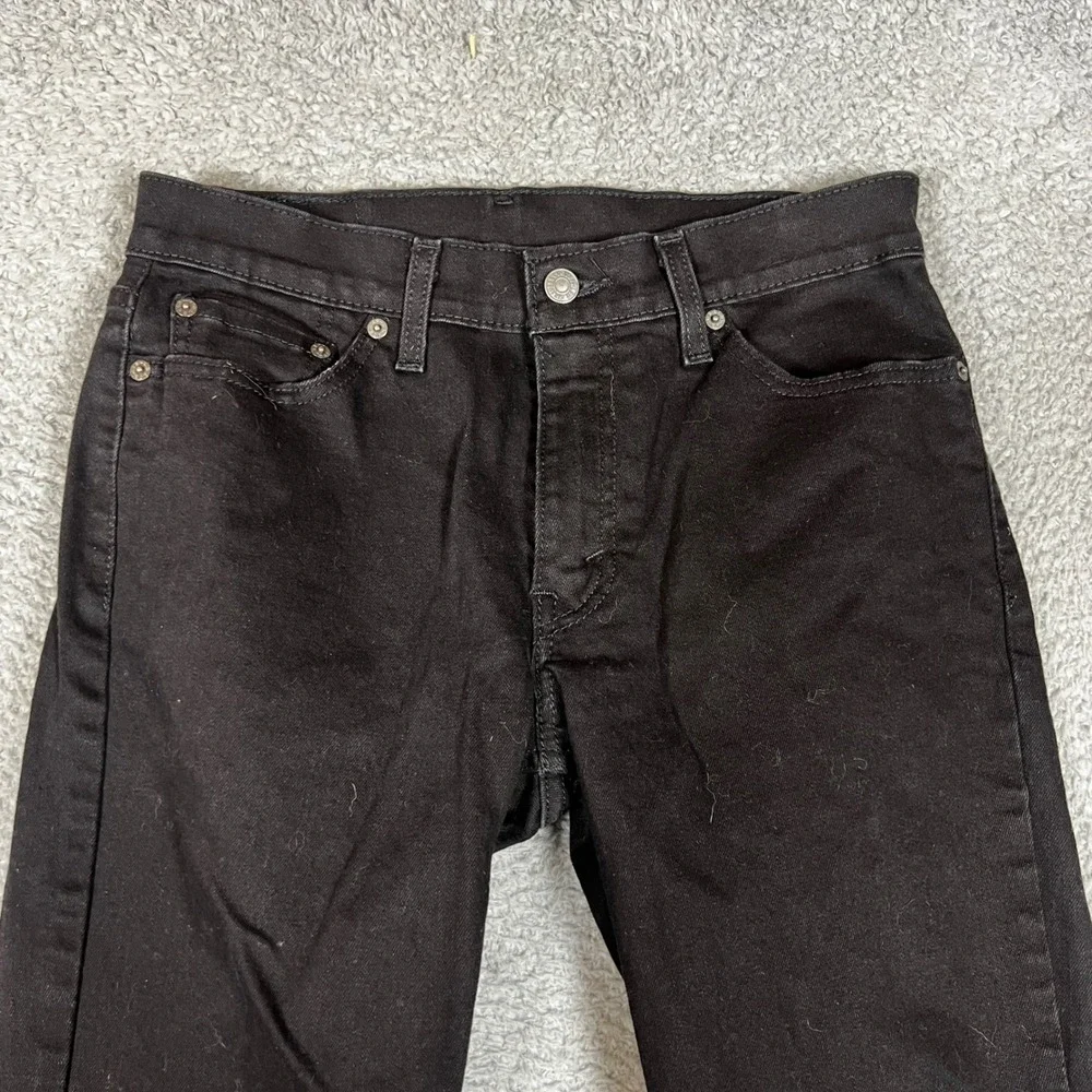 Levis measurements waist