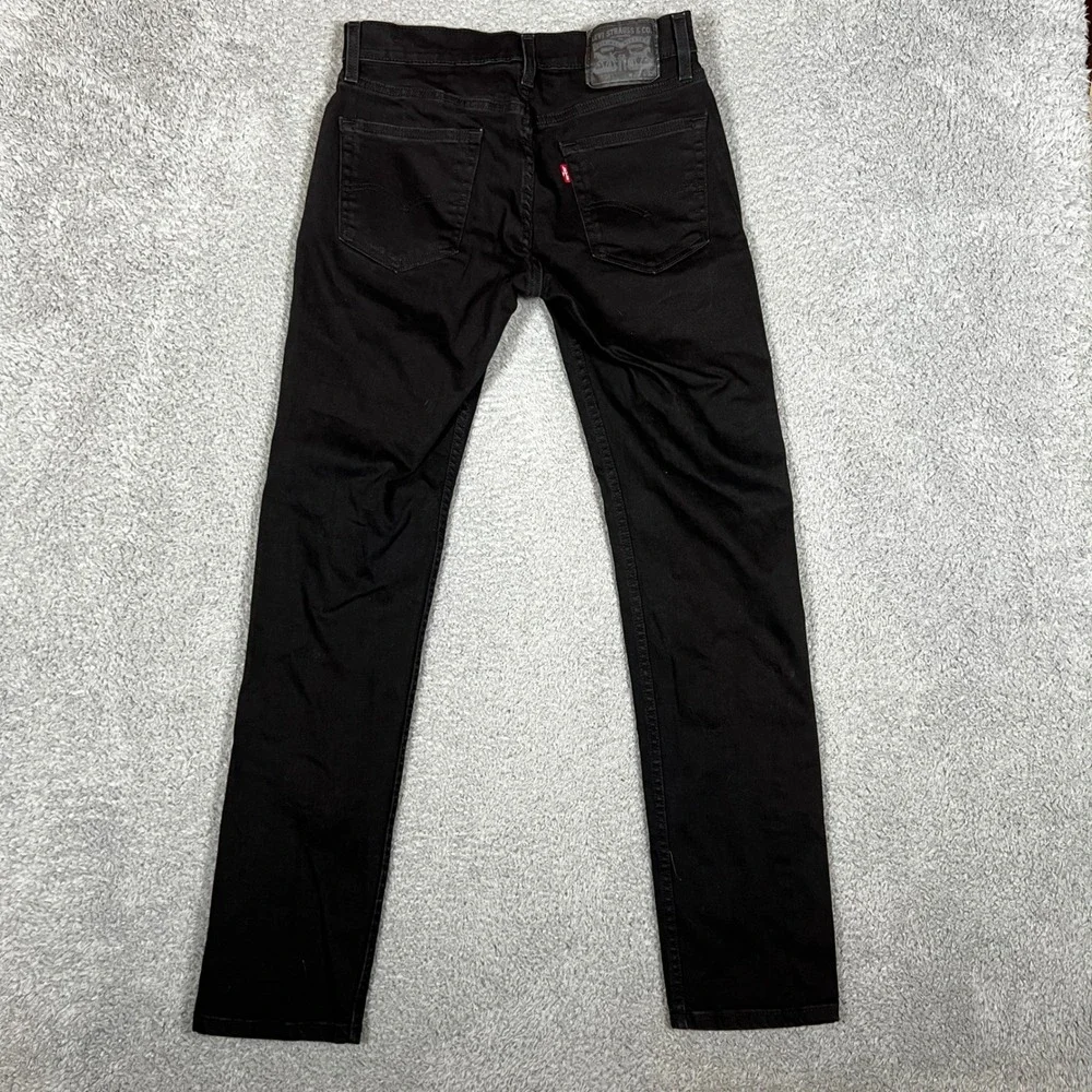 Levis measurements waist