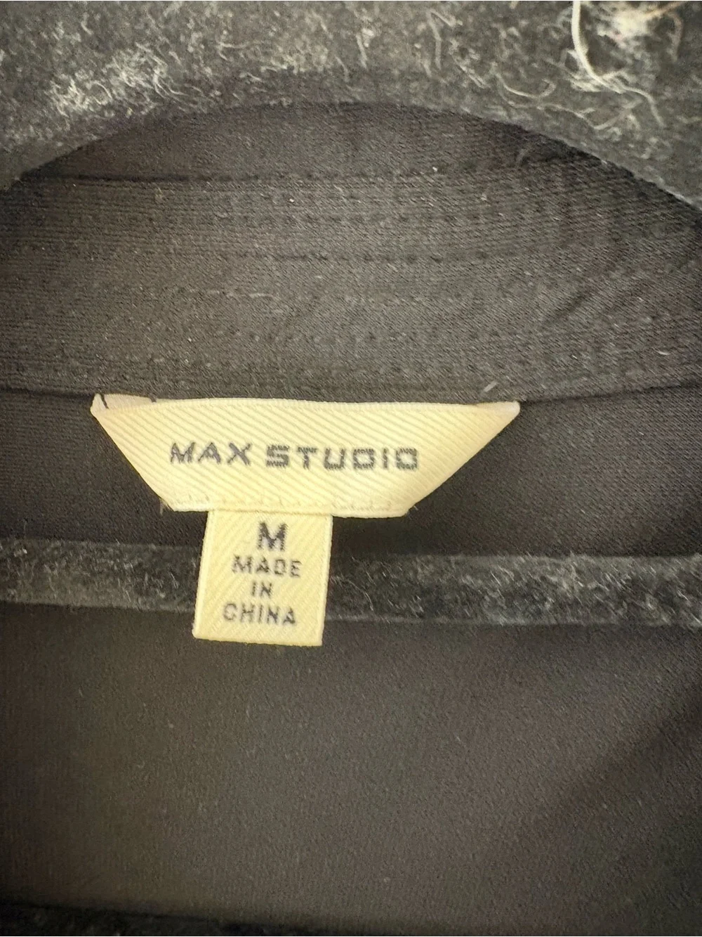Max Studio sleek black