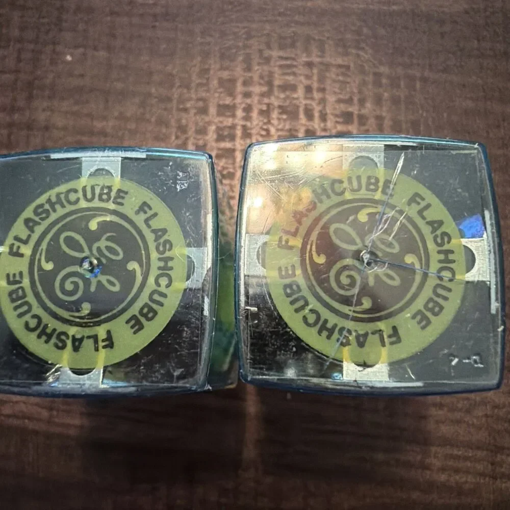 General Electric Vintage Box of Flashcubes 2 Cubes 6 Flashes. Original Packaging