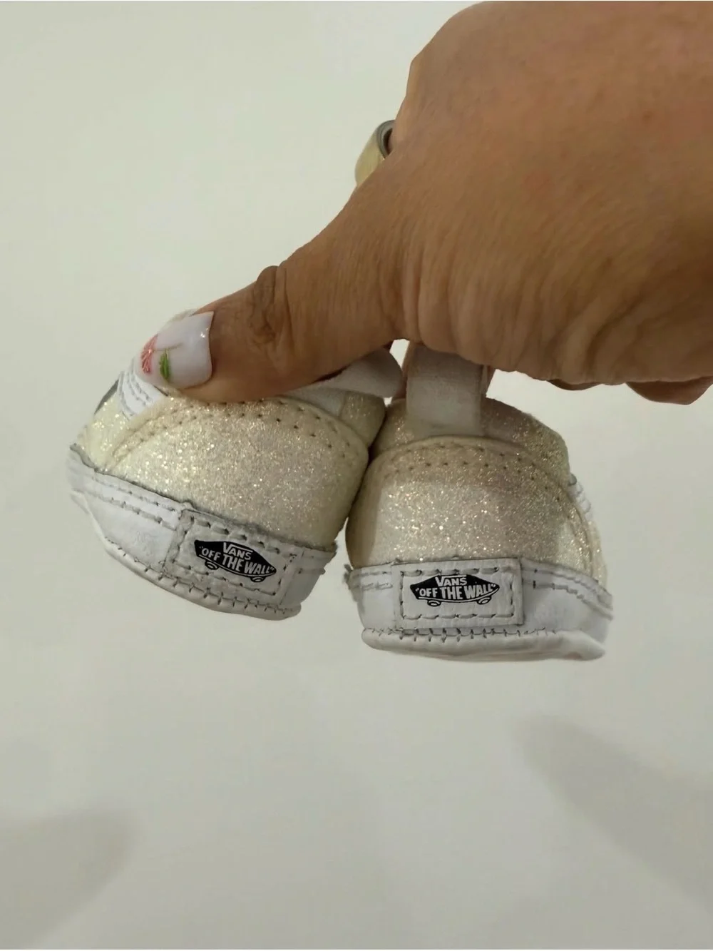 VANS Sparkle Low-Top Sneaker in Cream