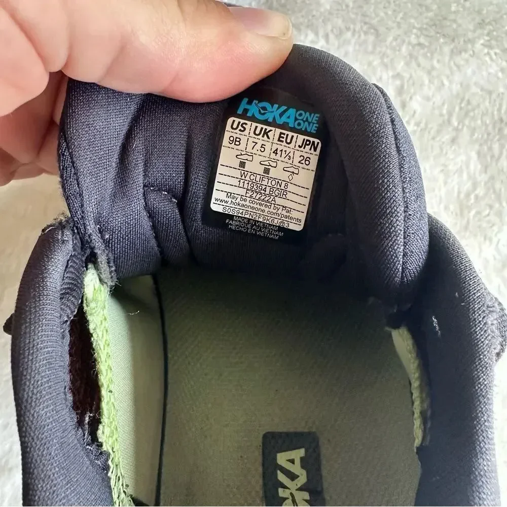 Hoka One One scratches photos