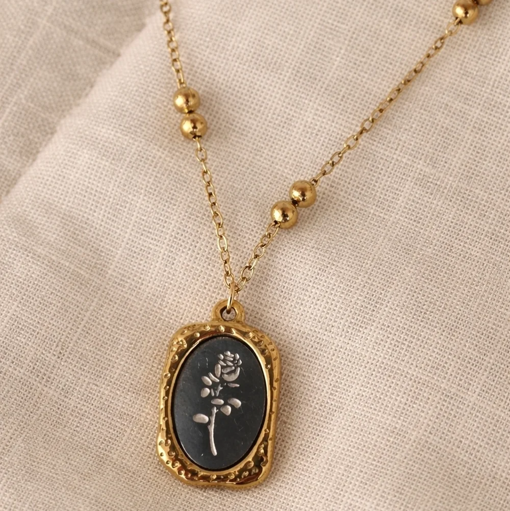 Whimsical Vintage Gold Tone Mirror Pendant Necklace | Romantic Floral Etching