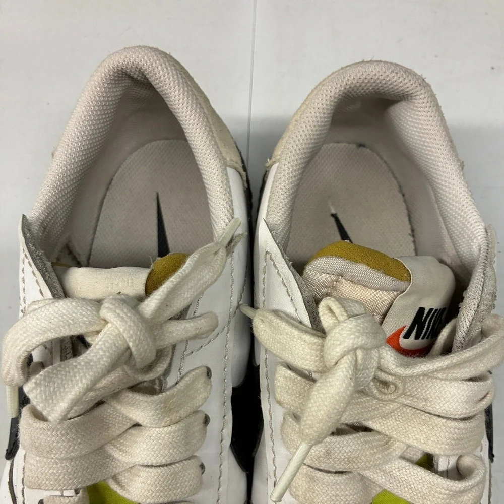 Nike visible please are