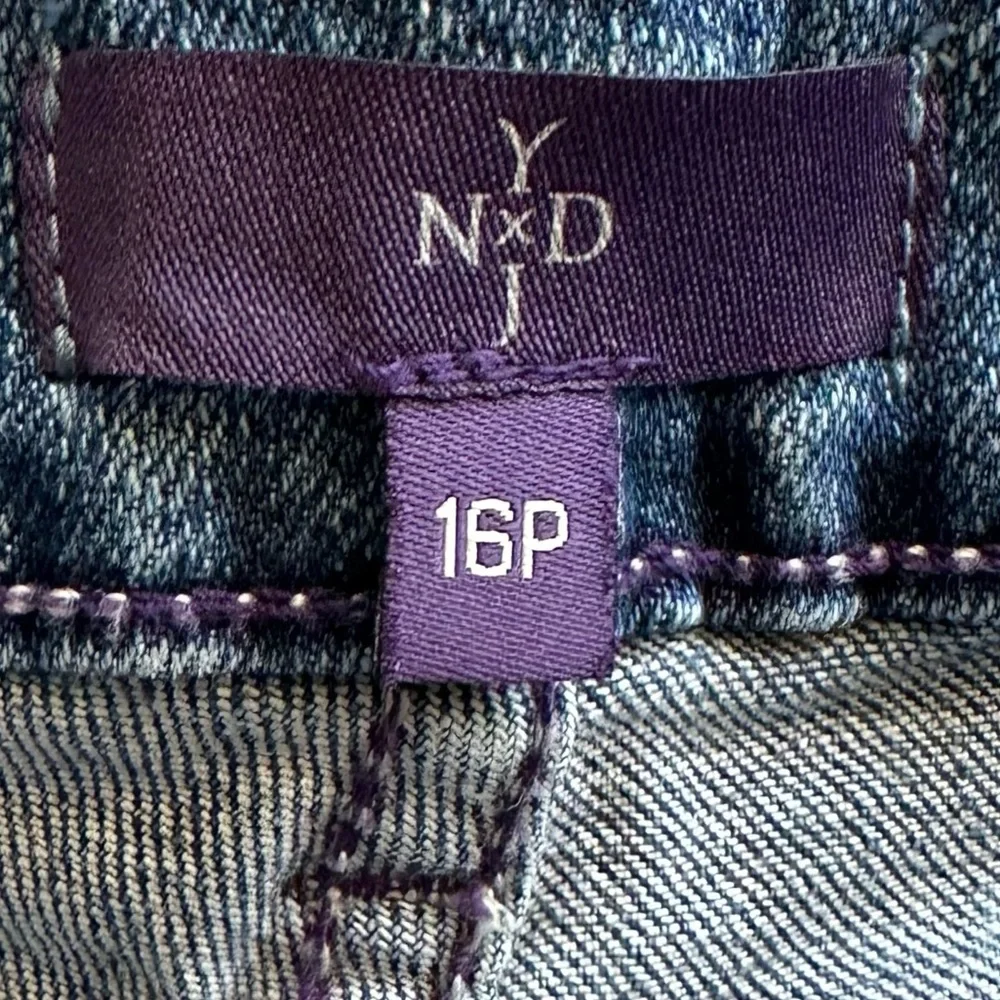 NYDJ Lift and Tuck Technology Jeans Size 16P