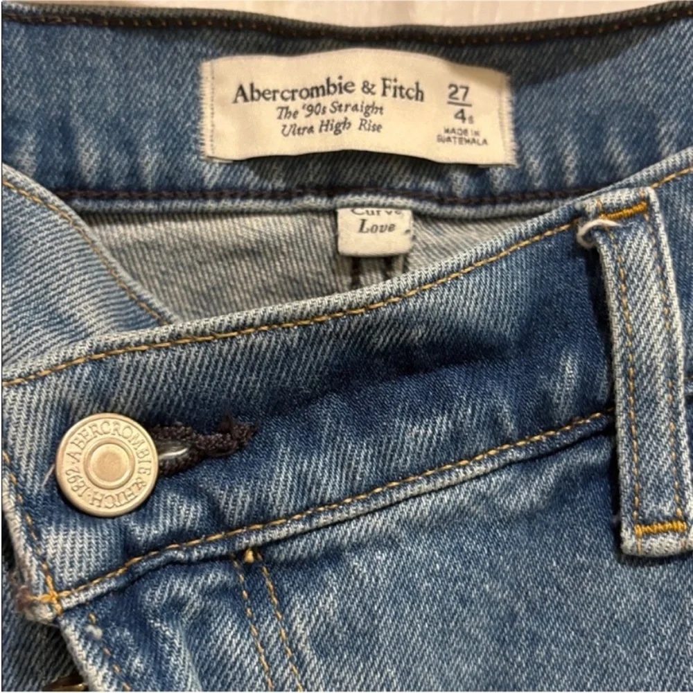 Abercrombie & Fitch relaxed fit