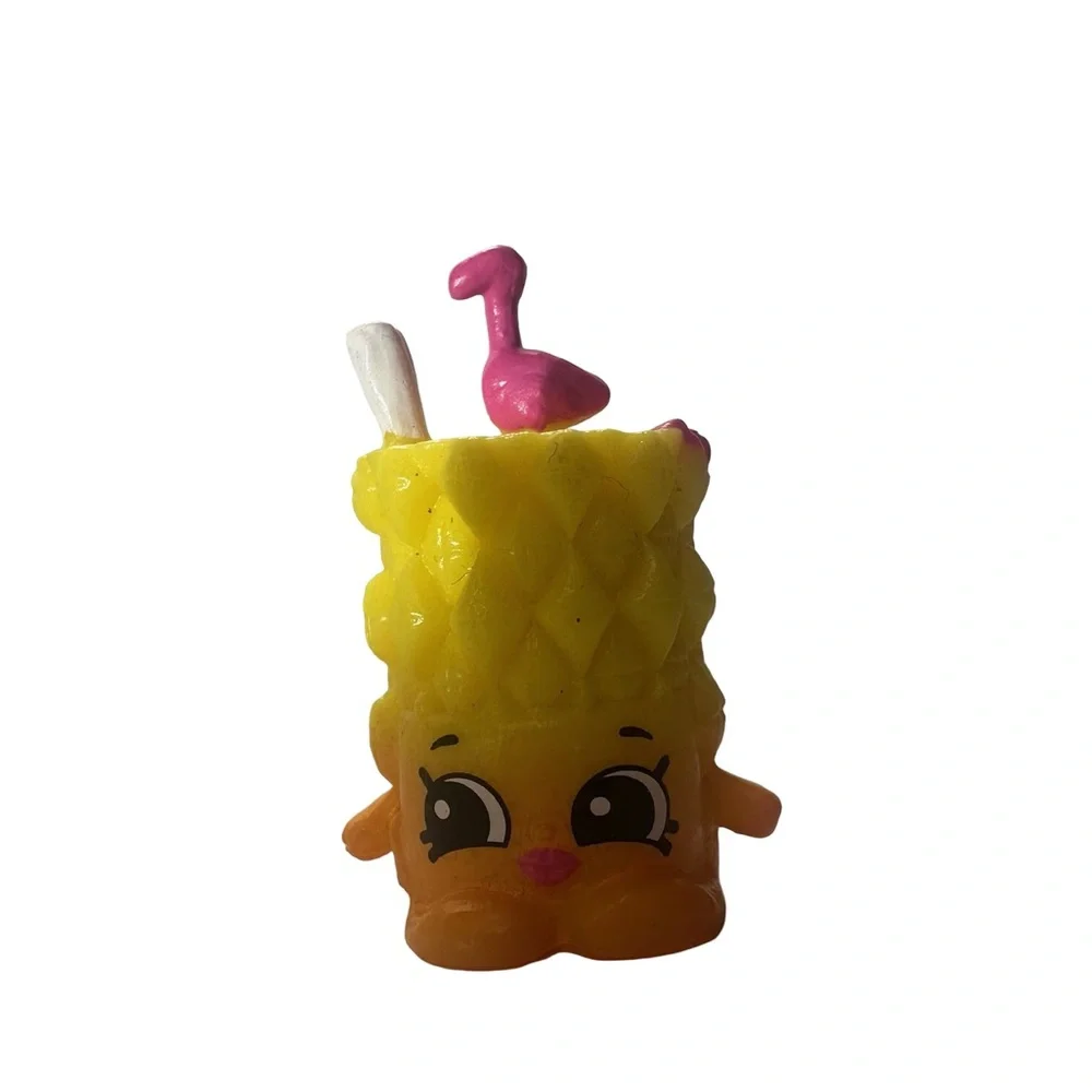Shopkins Yellow Pineapple Bath Toy with Pink Flamingo Topper