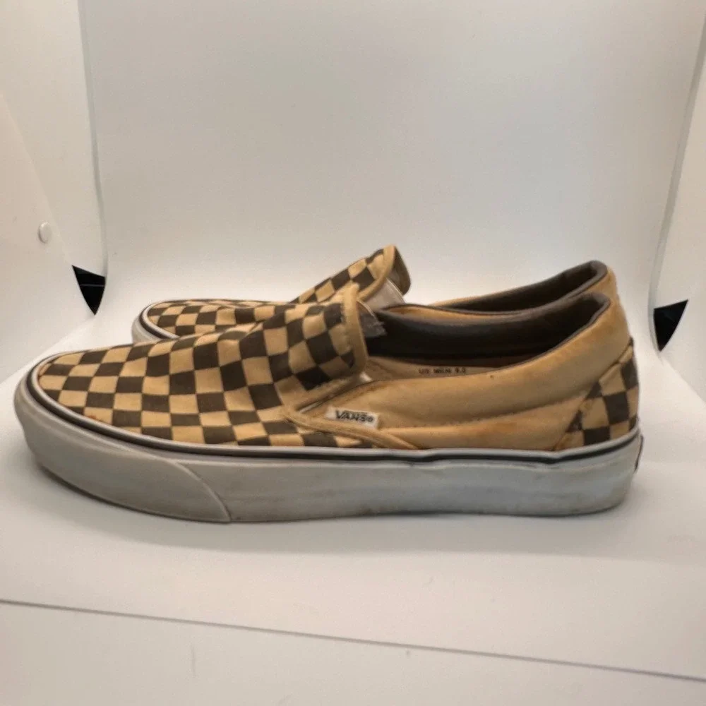 Vans iconic checkerboard