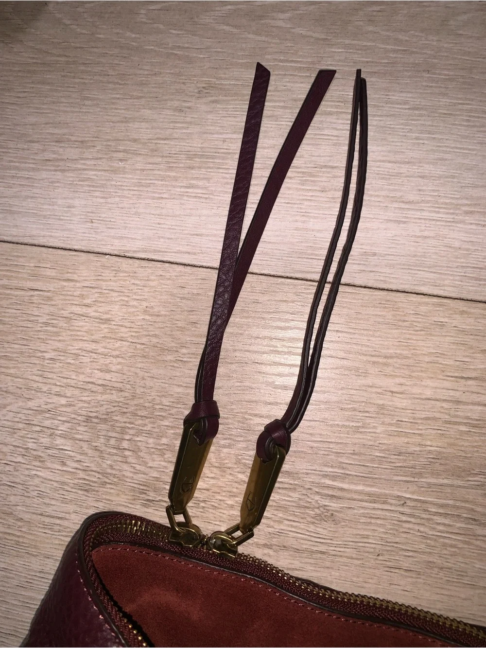 Etienne Aigner taken compact