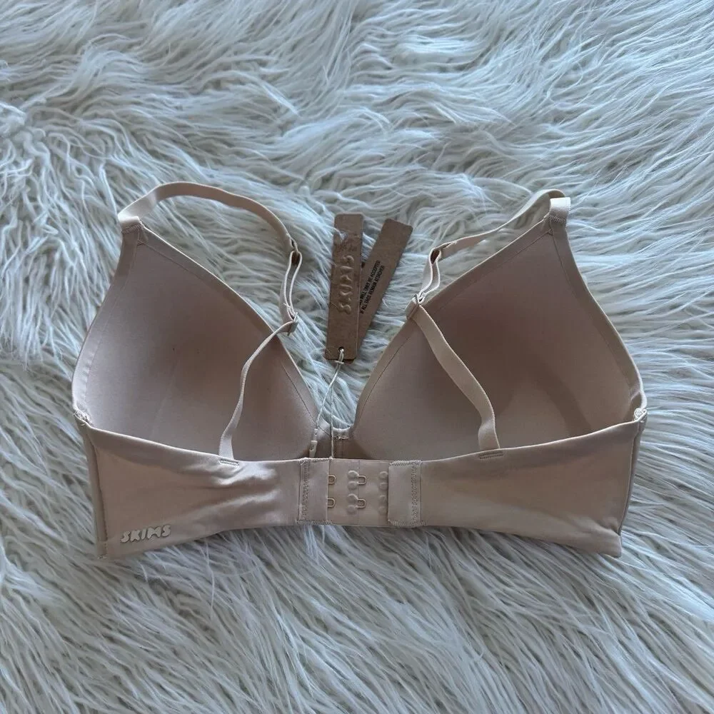 Skims Wireless Form T-shirt Bra Sand Size 32C