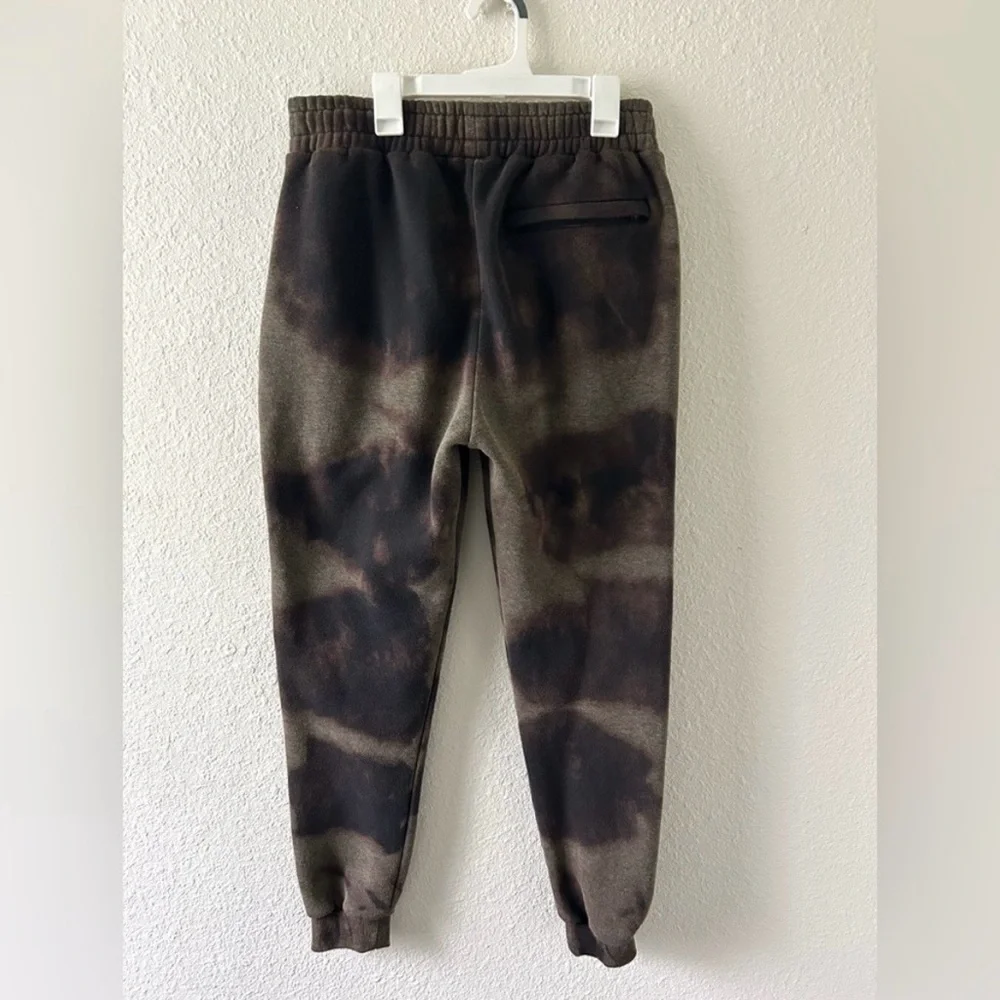 T-Crew custom bleach