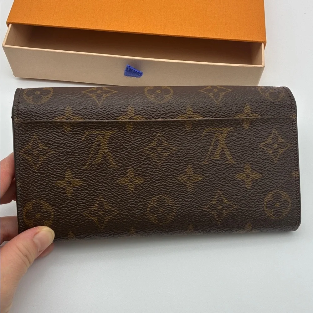 Louis Vuitton Brown Sarah envelope style Monogram Women's Wallet with box