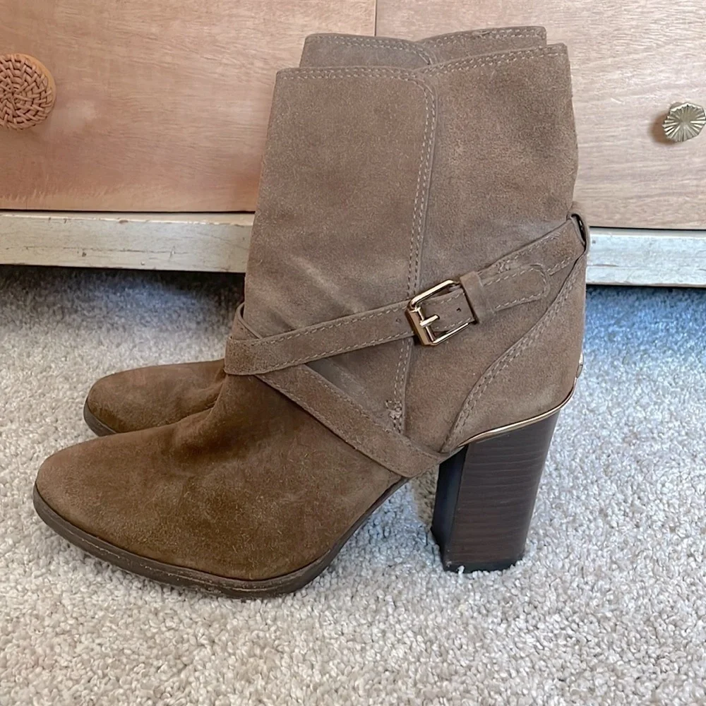 Tory Burch suede brown buckle ankle boots 8.5 great condition