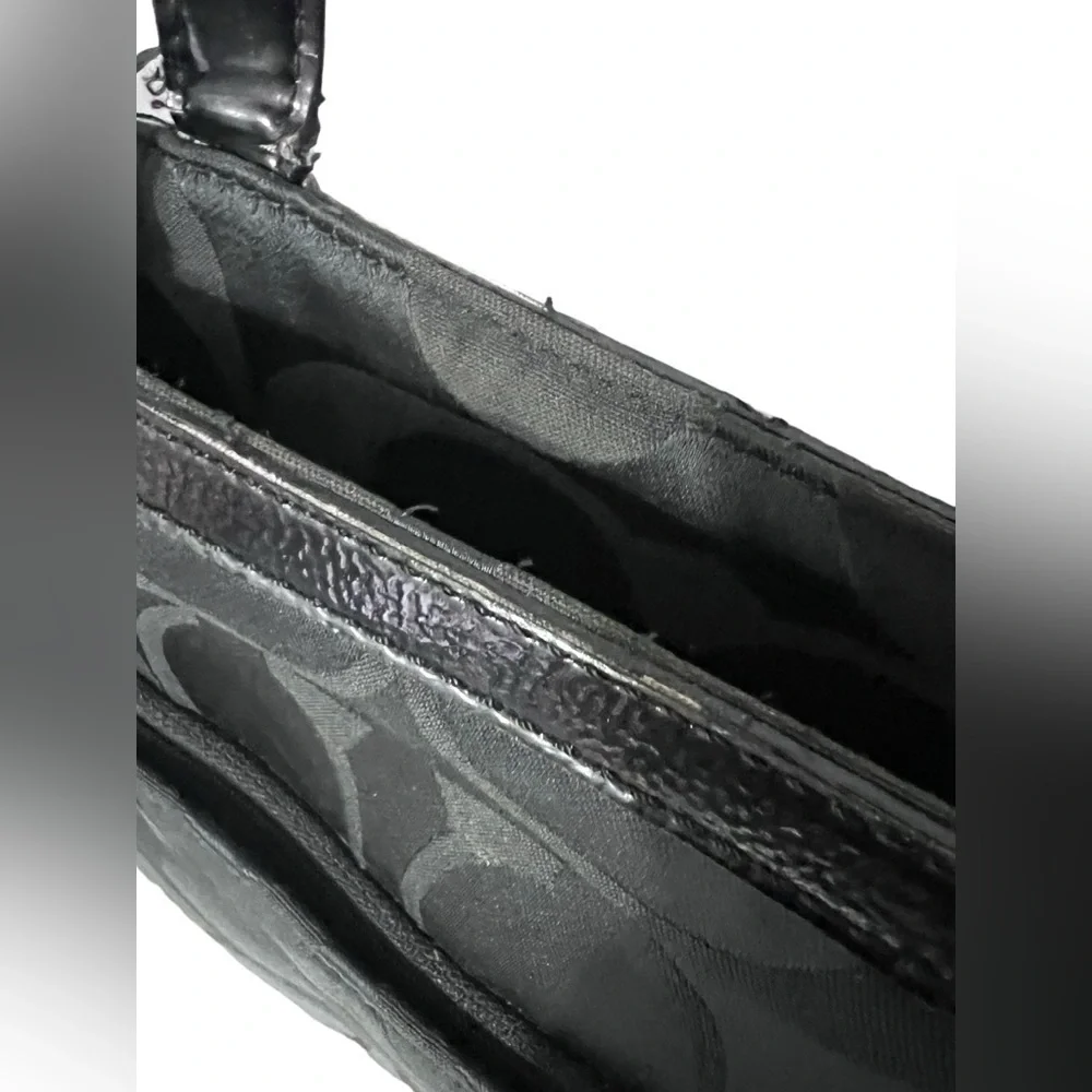 Coach straps free