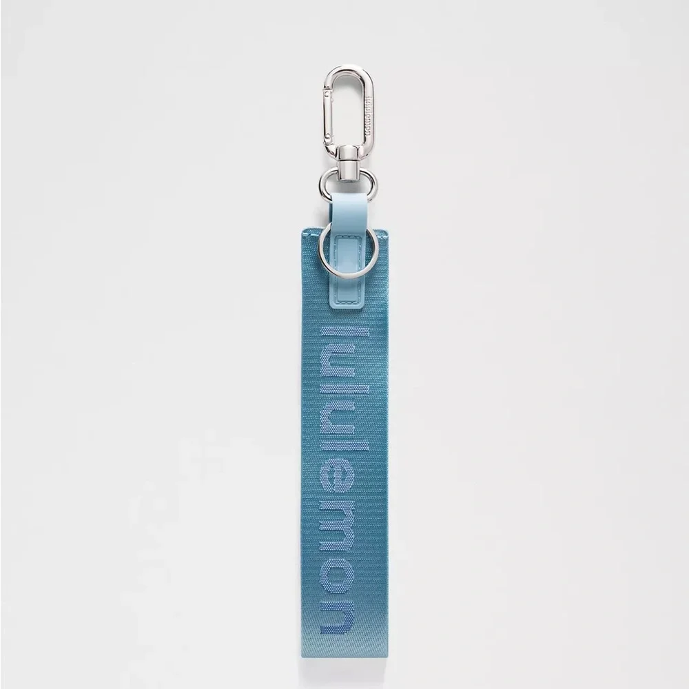 Lululemon Never Lost Keychain- Seafoam/Beach Ball Blue/Silver