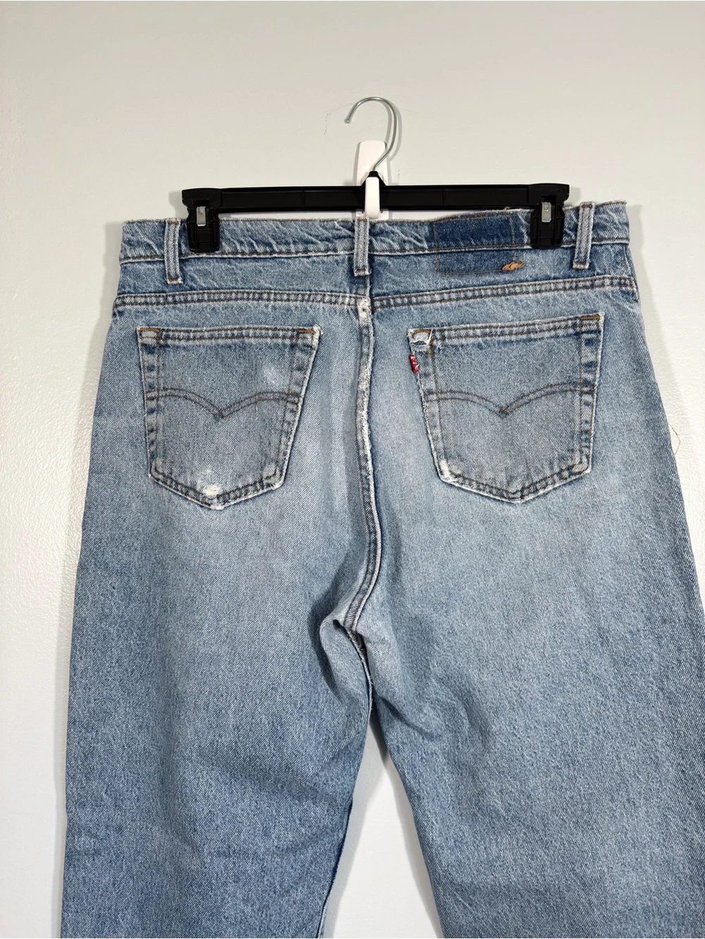 Vintage Levi’s 550 Light Wash Rigid Made in USA 90s 38 x 32