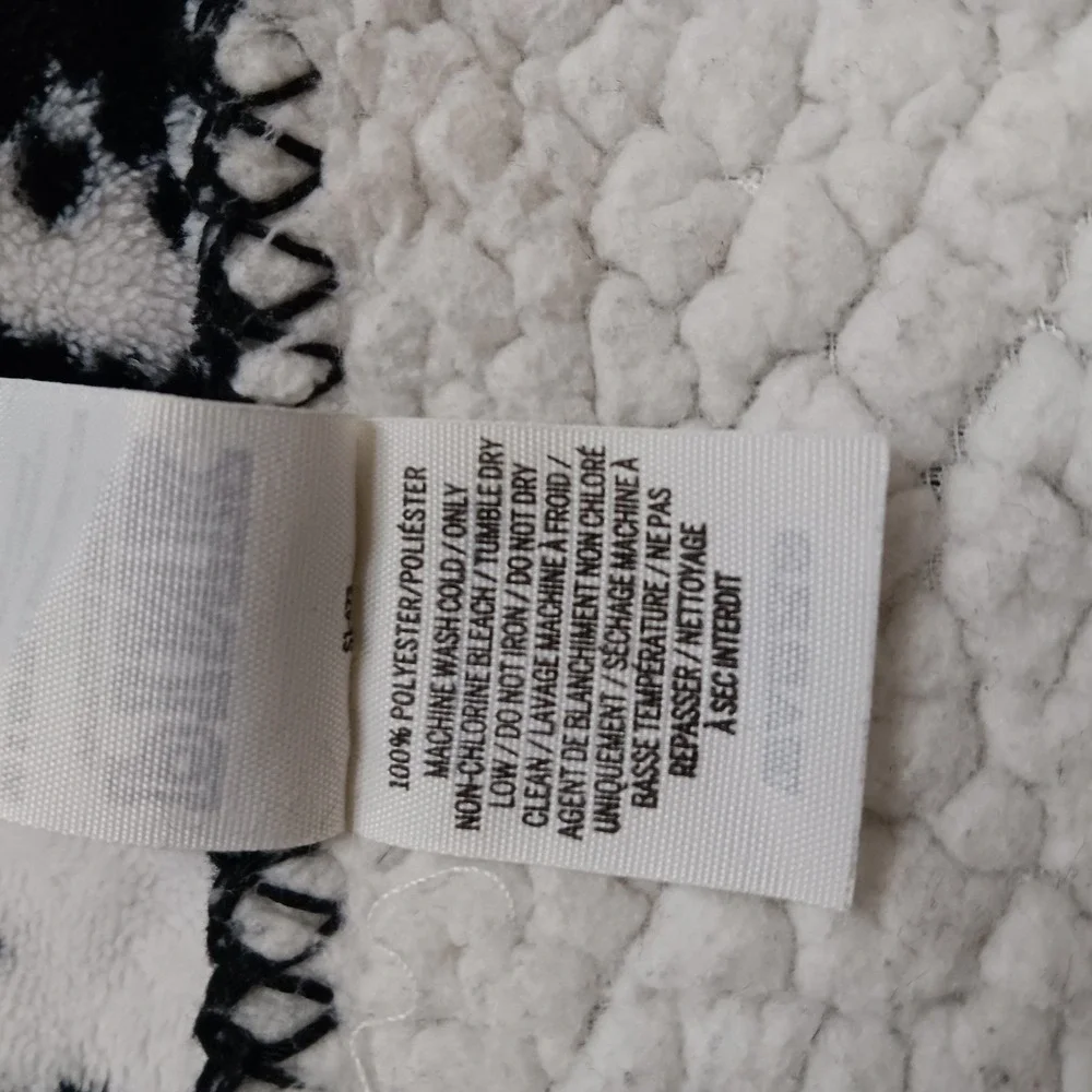 Victoria's Secret PINK Black White Dog Snowflake‎ Sherpa Throw Blanket Soft