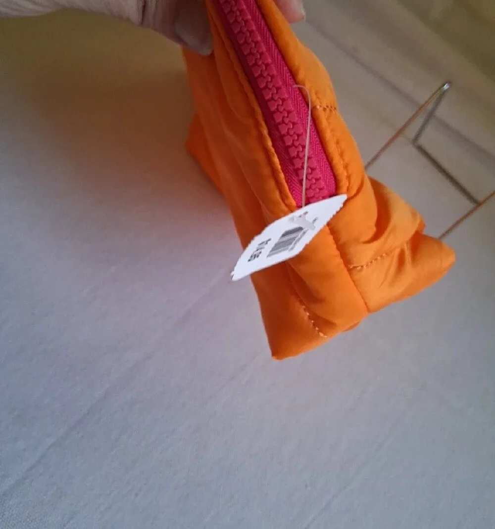 Bath & Body Works zipper fits
