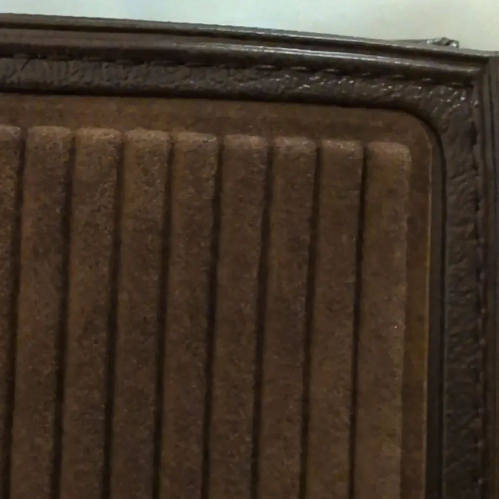 Vintage account wallet items