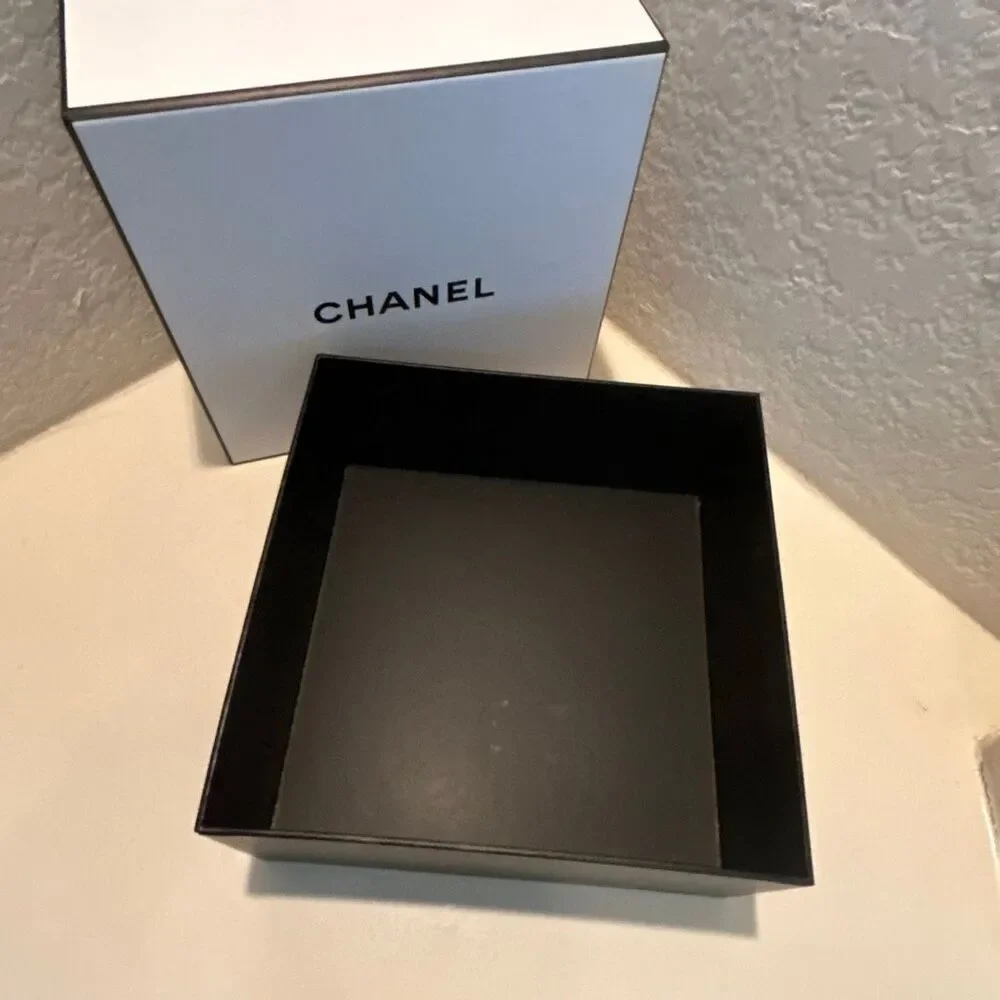 CHANEL square box