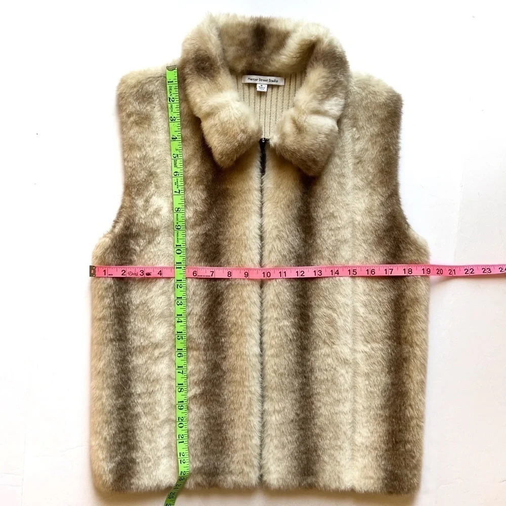 Mercer Street Studios Faux fur vest front sweater back brown white Size M