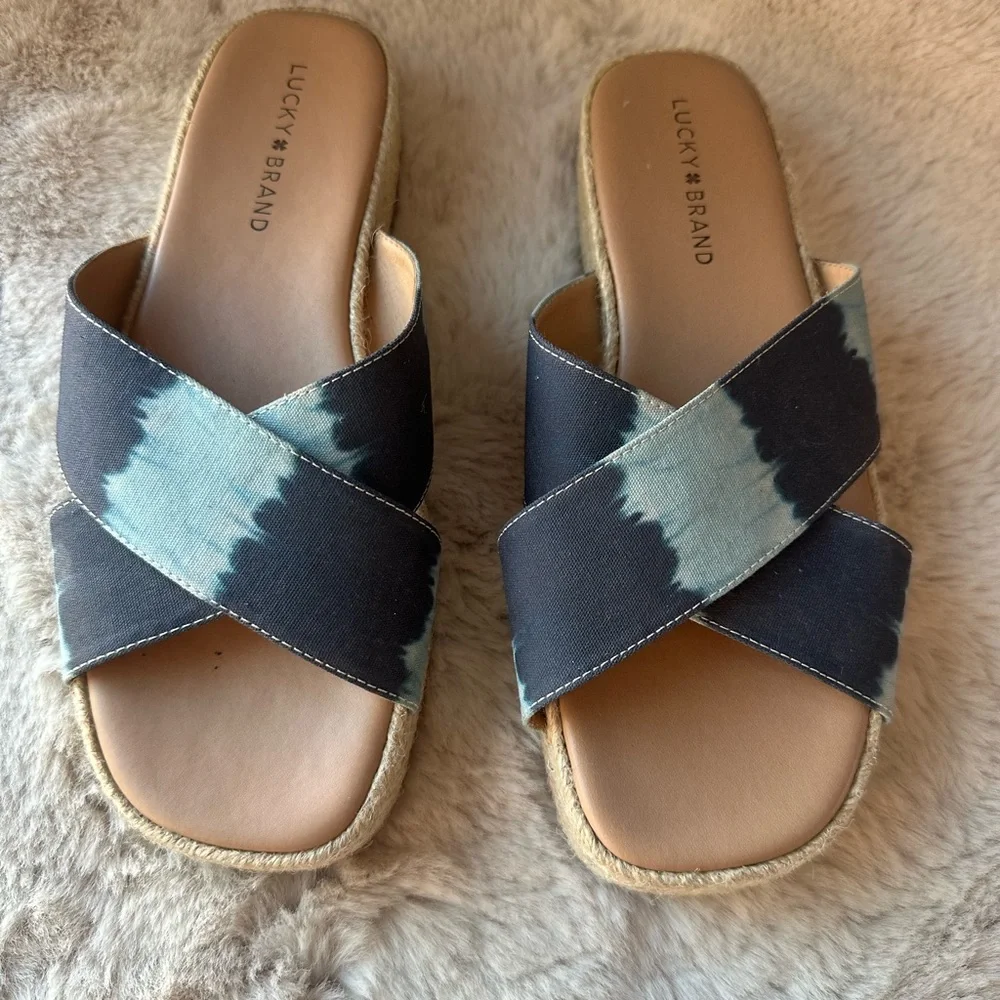 Lucky Brand stylish sandals