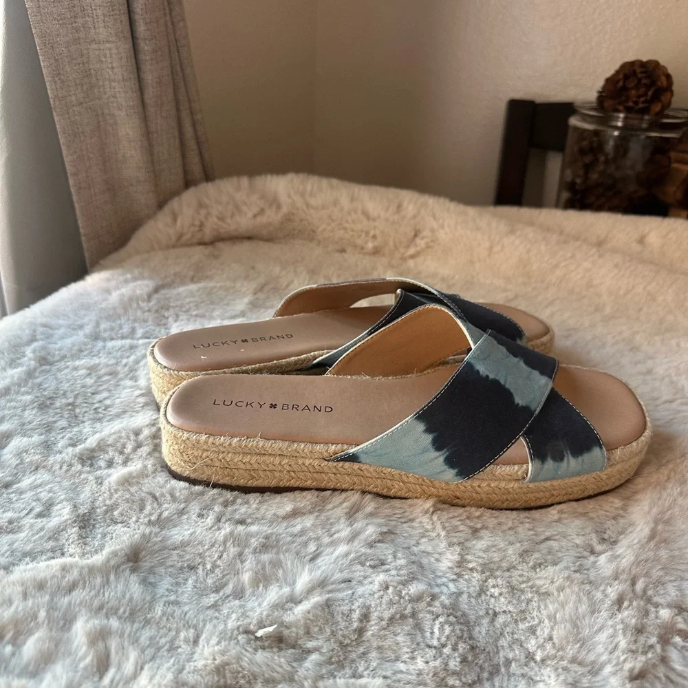 Lucky Brand stylish sandals