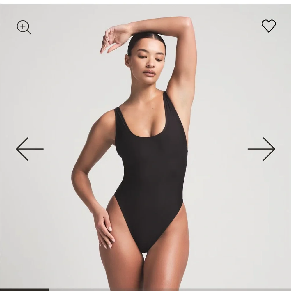 Skims Scoop Neck One Piece Women's Swimsuit