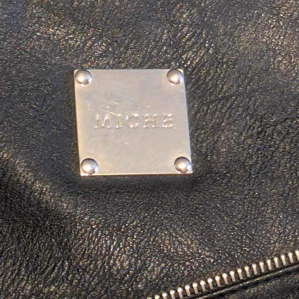 Miche edgy chic business