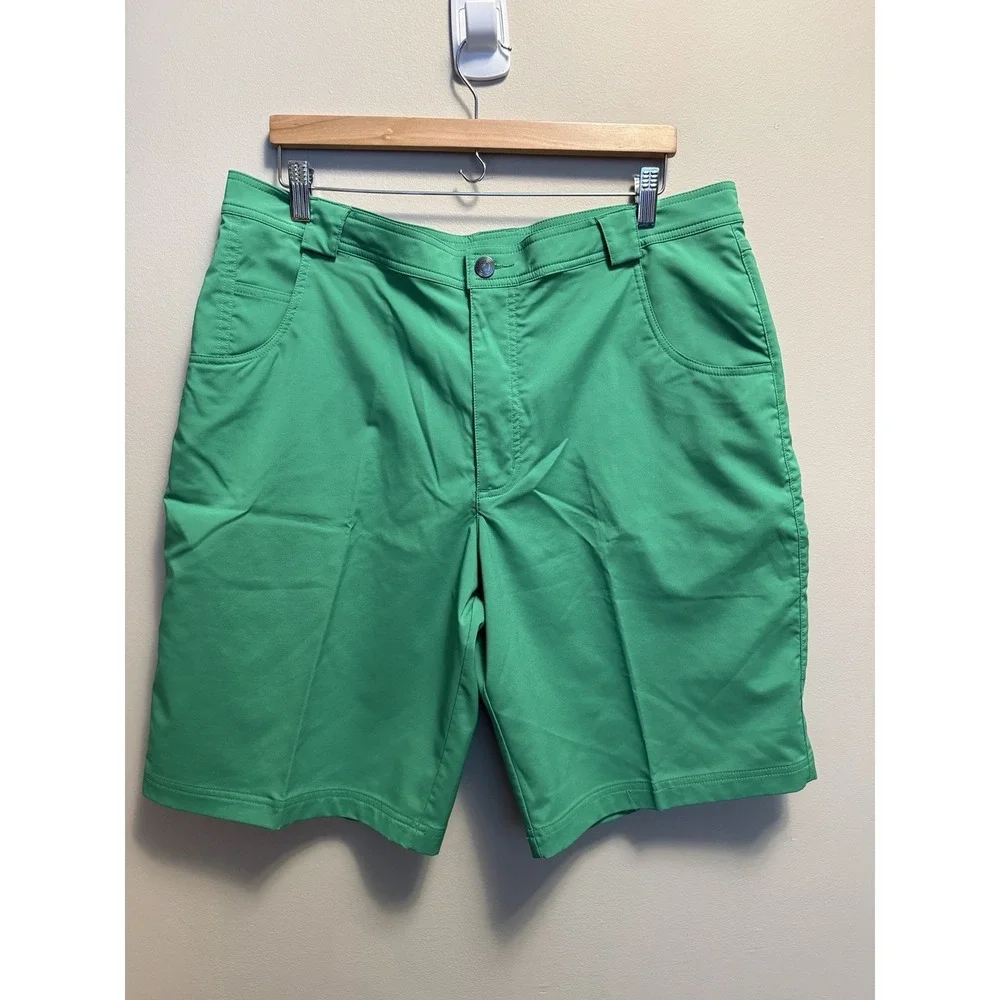 Straight Down Strut Golf Shorts Performance Lightweight Green Mens Size 36