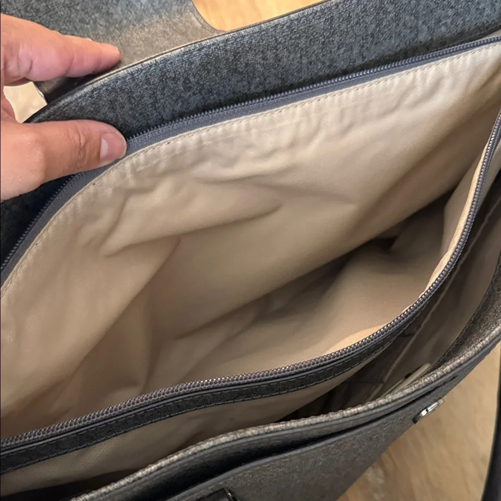 Tumi has stains