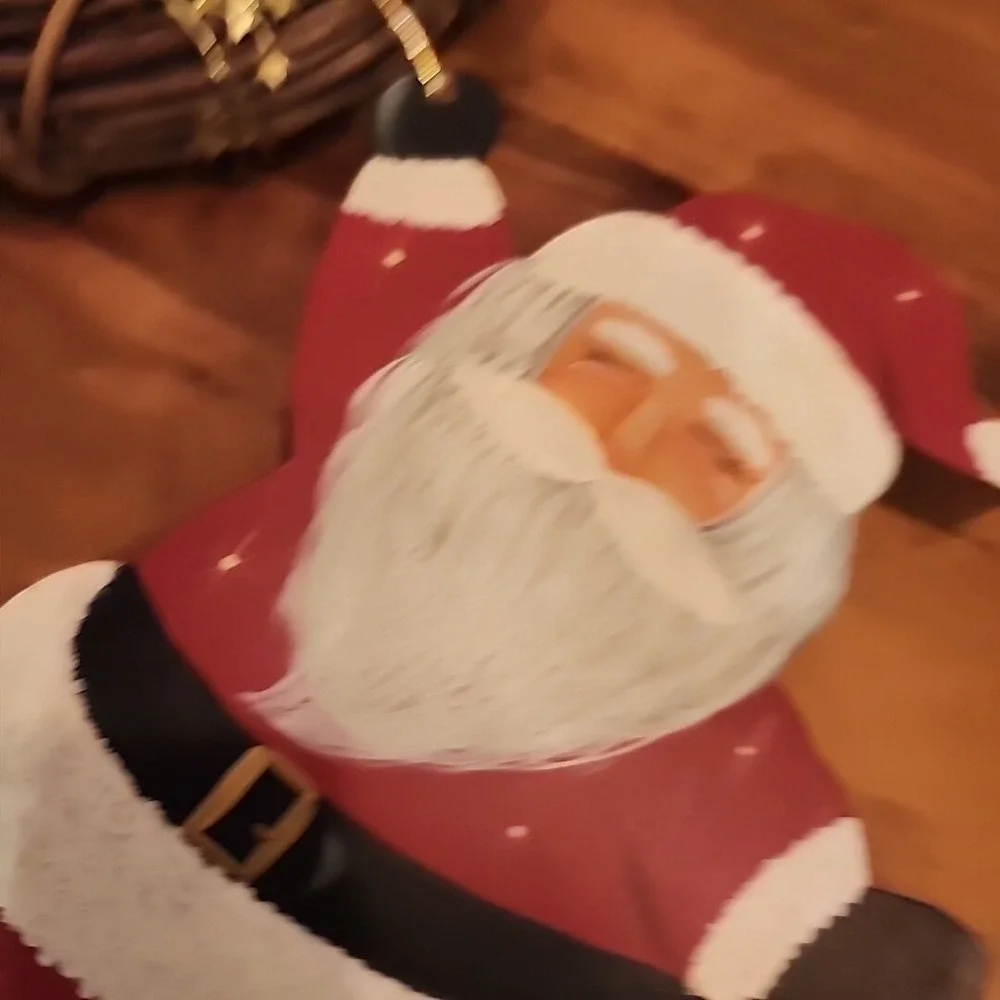 Hand Painted Wood Santa w/Wreath Christmas Decor Holiday Wall Decor 14