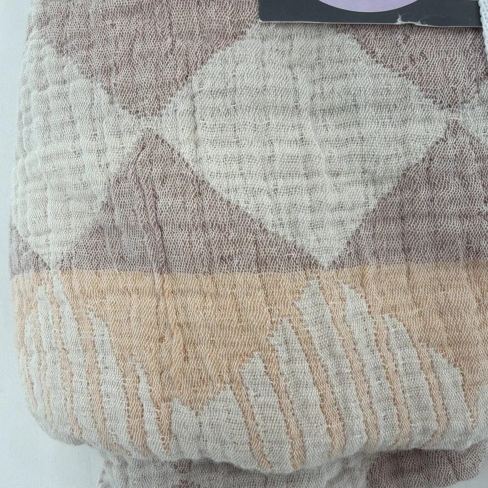 Piubelle queen coverlet