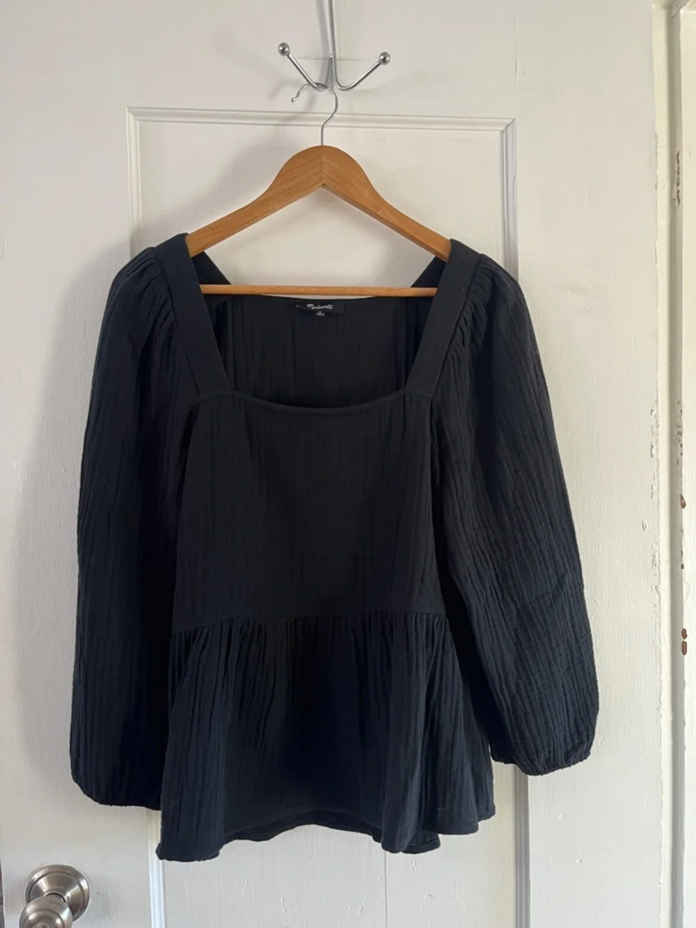 Madewell Lightspun Millbrook Puff-Sleeve Peplum Top in True Black - Size M