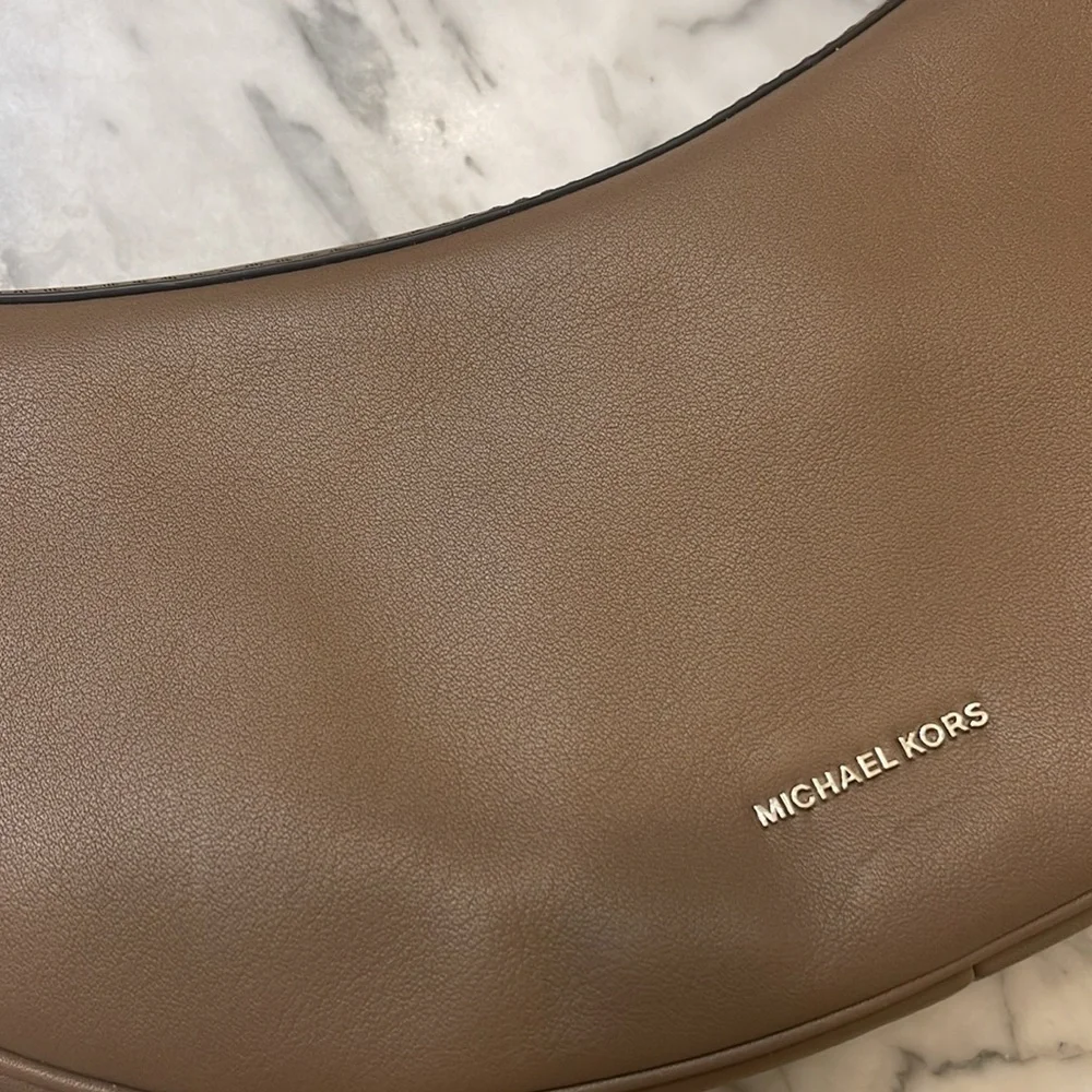 Michael Kors avra bag