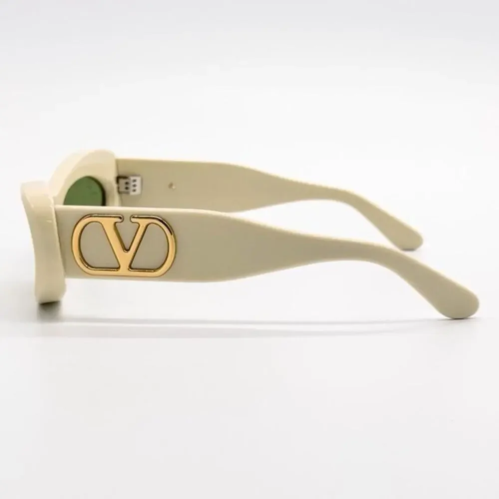 Valentino new cream