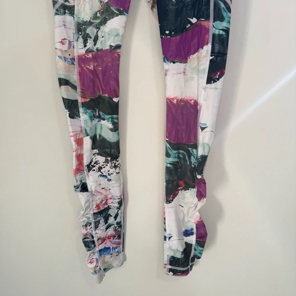 Lululemon Speed Tight III in Pigment Wave Multi Black Regal Plum