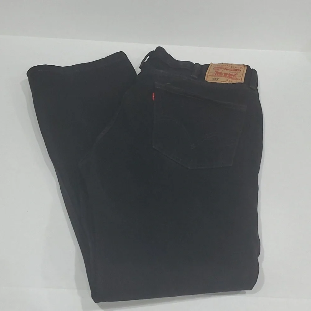 MENS LEVIS 505 BLACK JEANS 38 X 32 STRAIGHT FIT