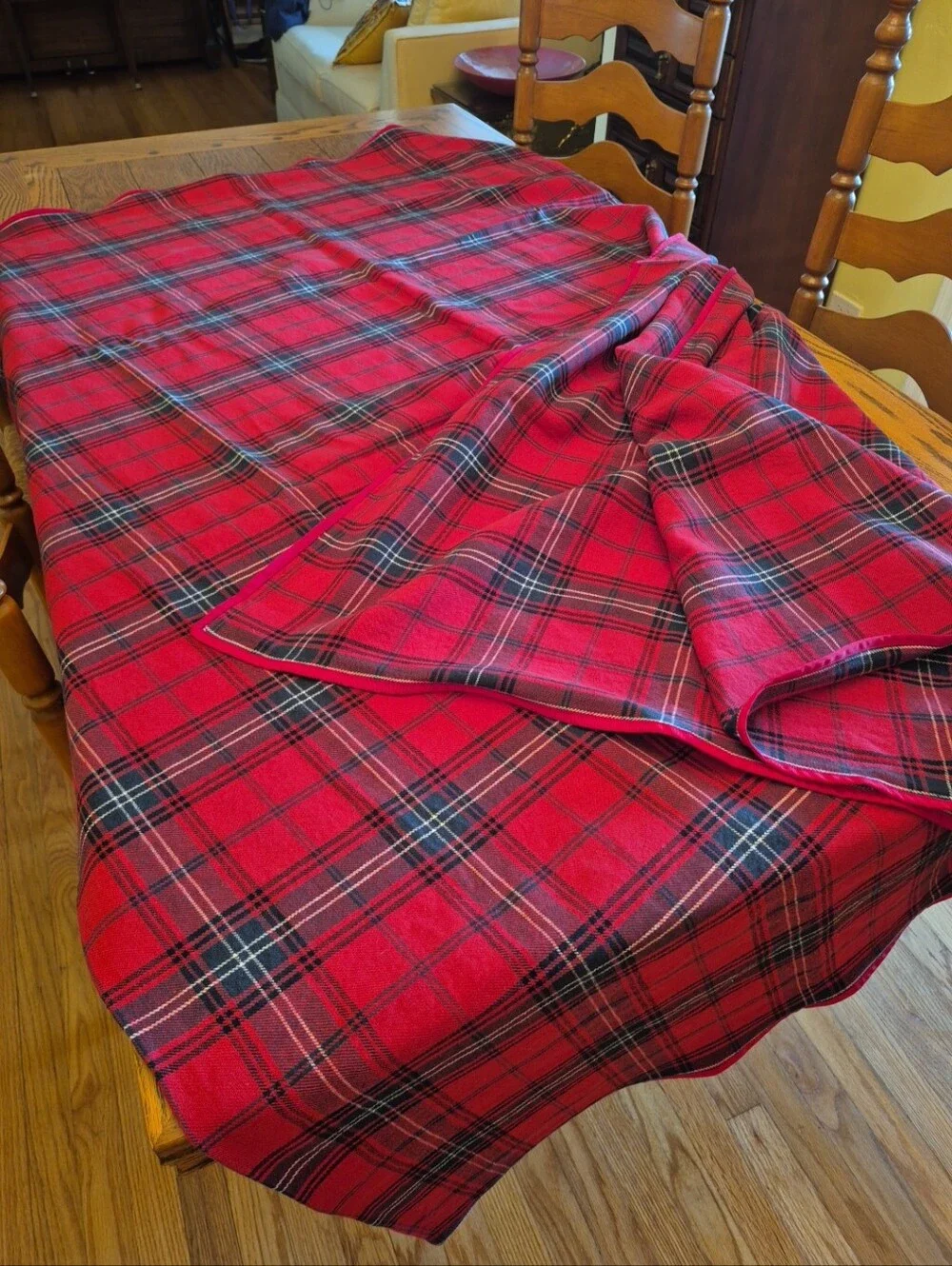 Williams-Sonoma Red and Black Tartan Tablecloth. 70