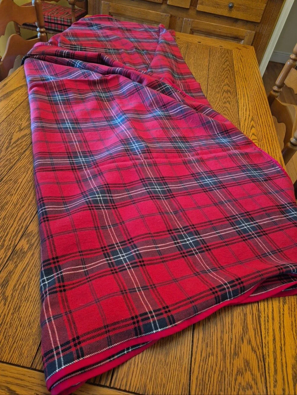 Williams-Sonoma Red and Black Tartan Tablecloth. 70