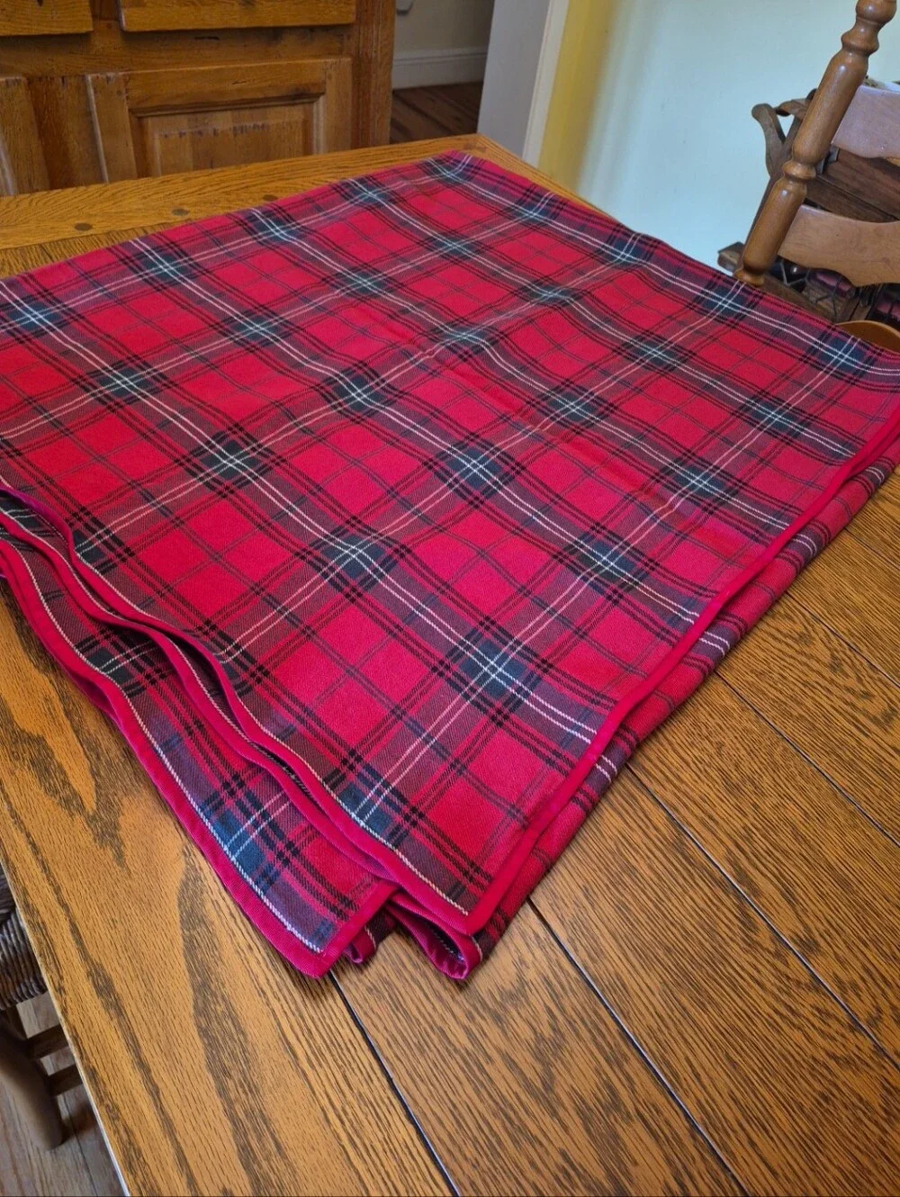 Williams-Sonoma Red and Black Tartan Tablecloth. 70