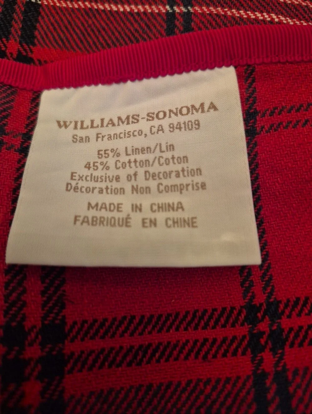 Williams-Sonoma Red and Black Tartan Tablecloth. 70