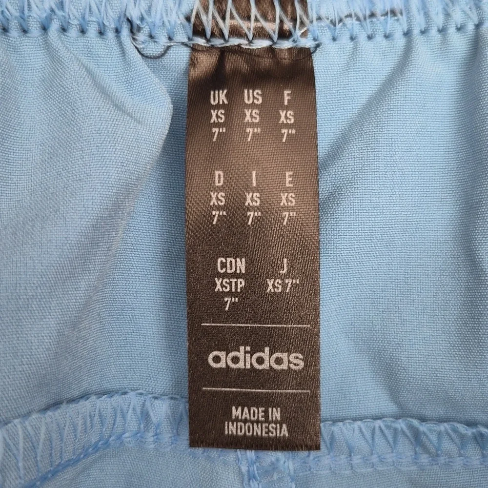 adidas size pockets nwt
