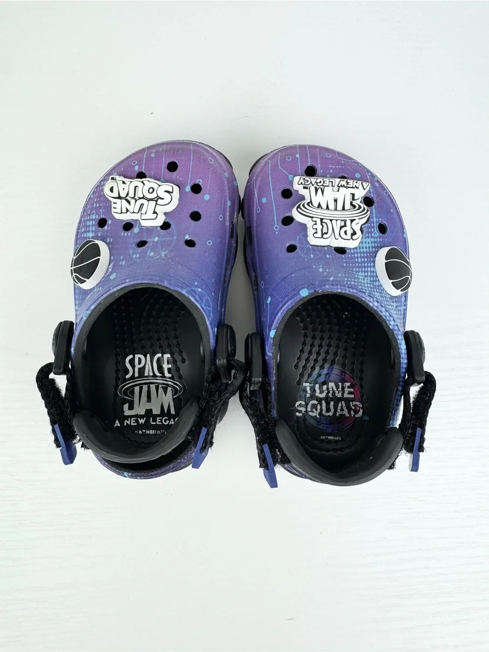 CROCS great shoes 6c