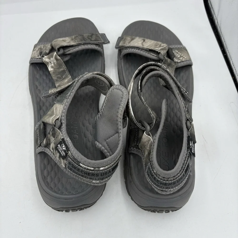 Skechers pre owned