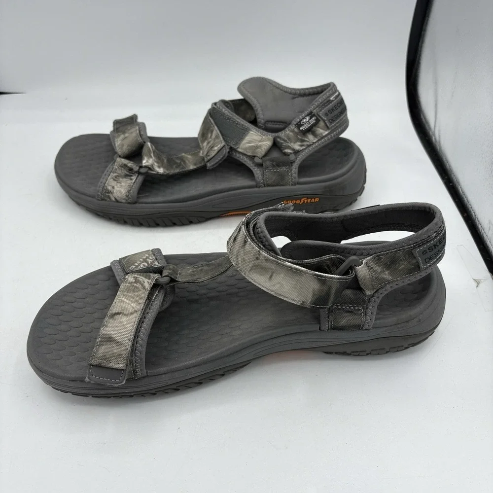 Skechers pre owned